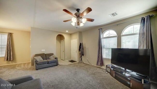 Photo - 2010 N 77th Dr