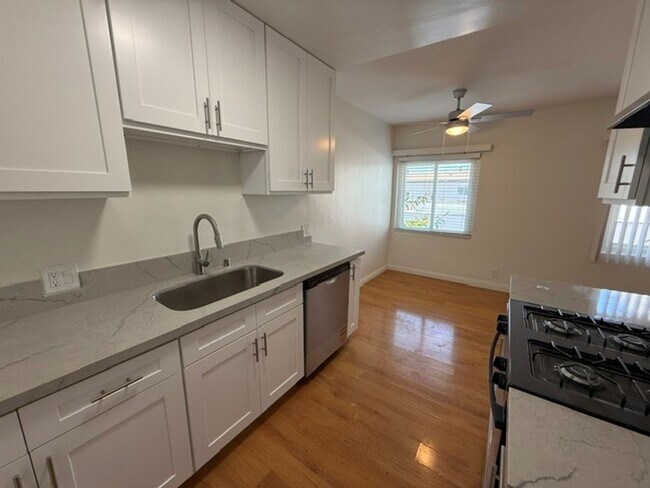 459 Orange Ave #9