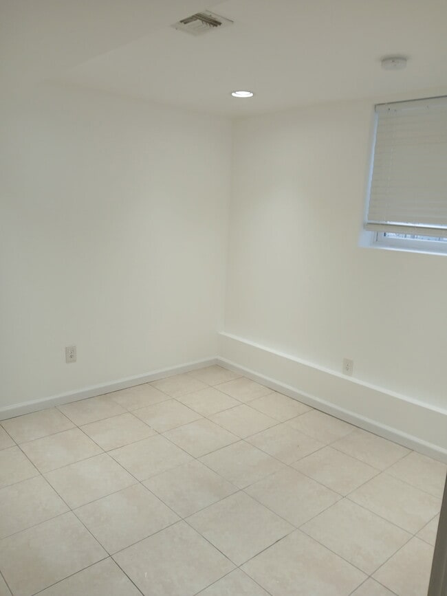 Photo - 34 Blaine Ave Unit #2