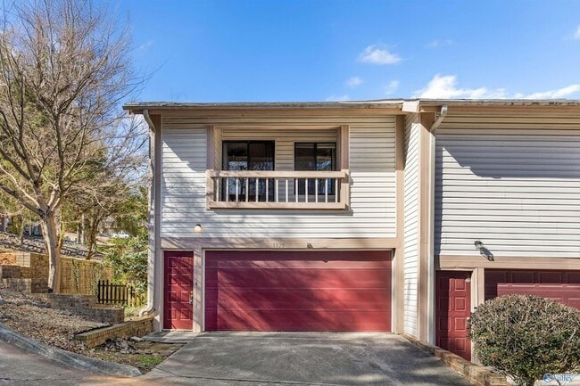 1320 Julia St NW