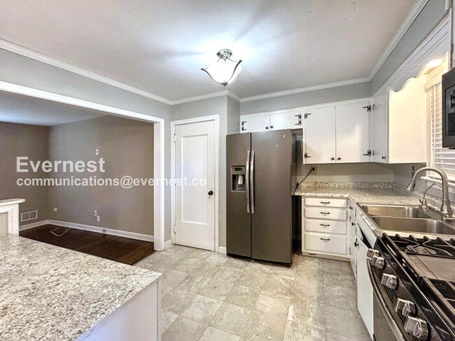 Photo - 809 Raymond Ct