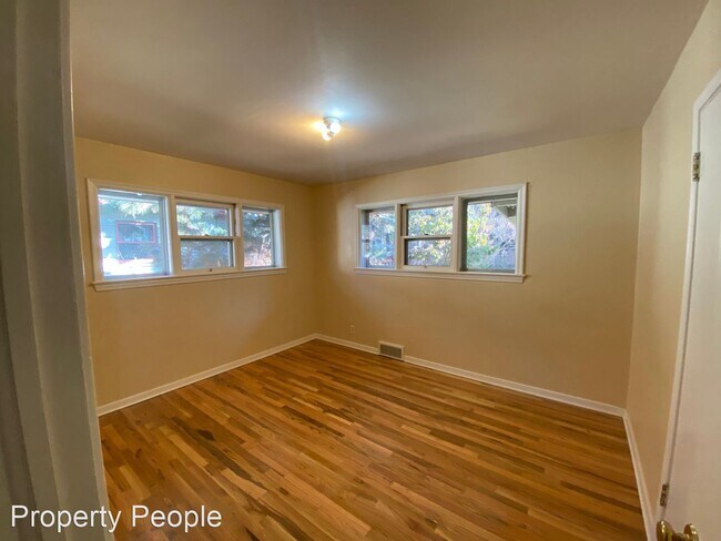 Photo - 3 br, 1.5 bath House - 604 N. Walnut