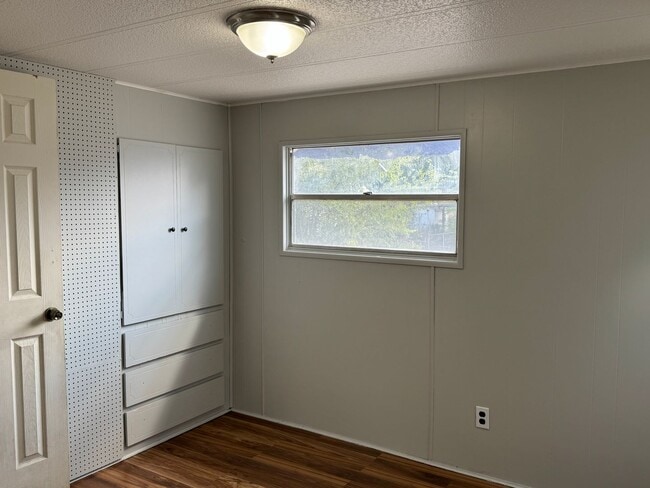 Photo - 8415 Braewick Dr