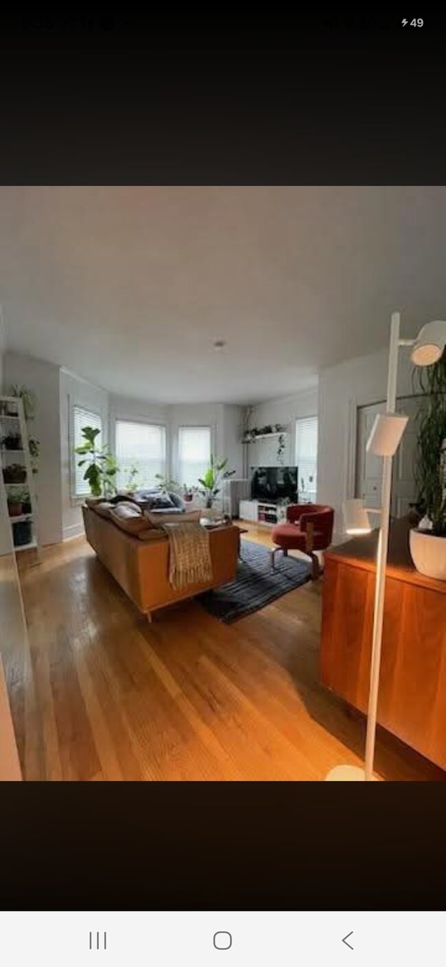 Photo - 1805 Roosevelt Ave Unit DUNMORE, 1ST FLOOR MUST SEE!!