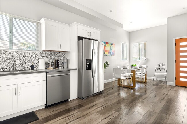 Photo - 3417 Edgehill Dr Unidad 3417.5