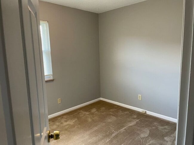Photo - Ranch Style Home with Basement for Rent!