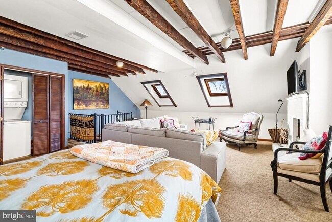 Photo - 516 S 3rd St