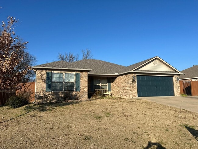 Building Photo - Available Now! Beautiful 4-Bedroom, 2-Bathroom Springdale Home w/ Fenced-In Yard and Covered Patio
