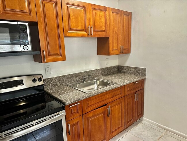 Photo - 4732 SW 33rd Ave Unit 102