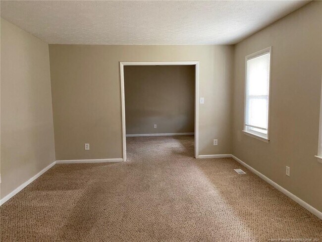 Photo - 257 Old Farm Rd