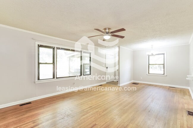 15 Ridgecrest Rd