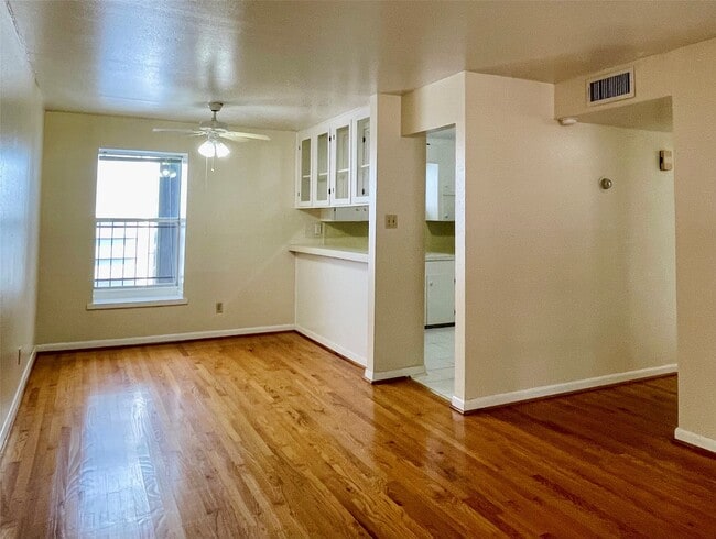 Photo - 3420 Mt Vernon St Unit 8