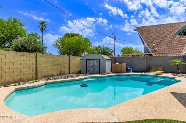 Photo - 3710 E Altadena Ave