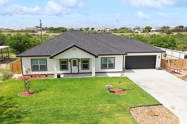 Building Photo - 204 Shadow Mountain Dr
