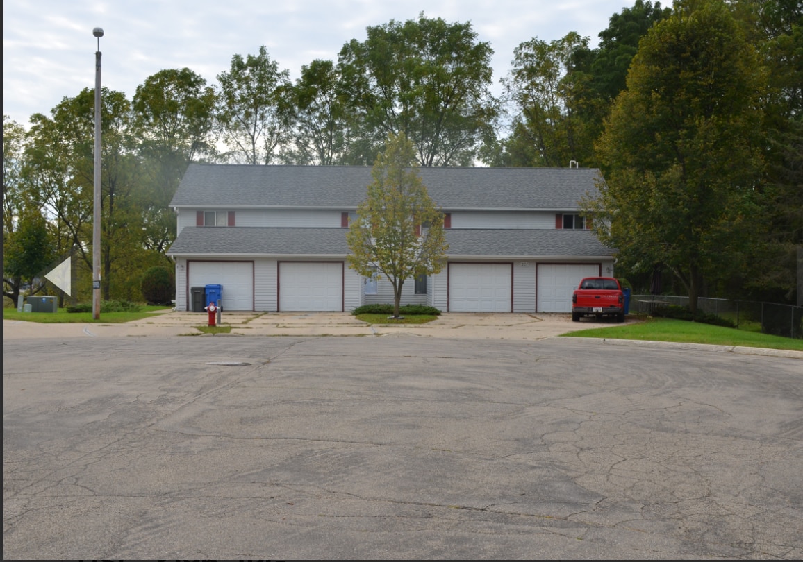 Photo - 205 Sunnyfield Ct