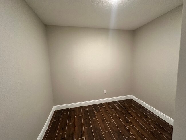 Building Photo - 2125 Maverick Dr