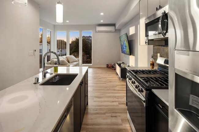 Photo - 3 Bed 2 Bathroom White Center Townhouse