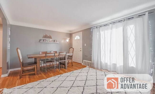 Photo - 1641 Douglas Rd