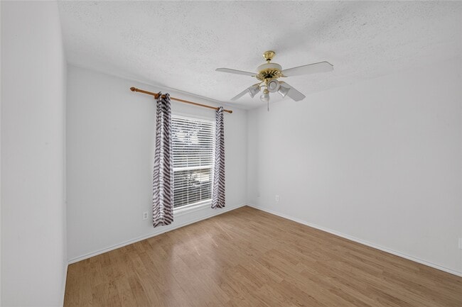 Photo - 22522 Holly Lake Dr