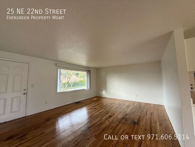 Photo - 25 NE 22nd St