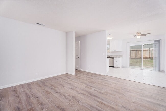 Photo - 6037 N Haven Dr