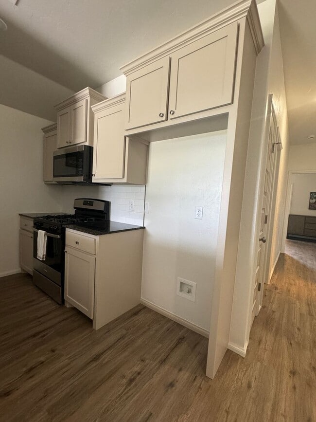 Photo - 1323 SW Oklahoma Ave Unit 1323 SW Oklahoma Apt A