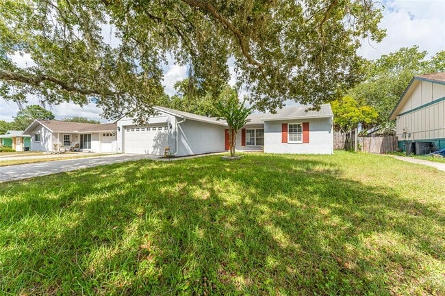 Photo - 5010 Larch Ln