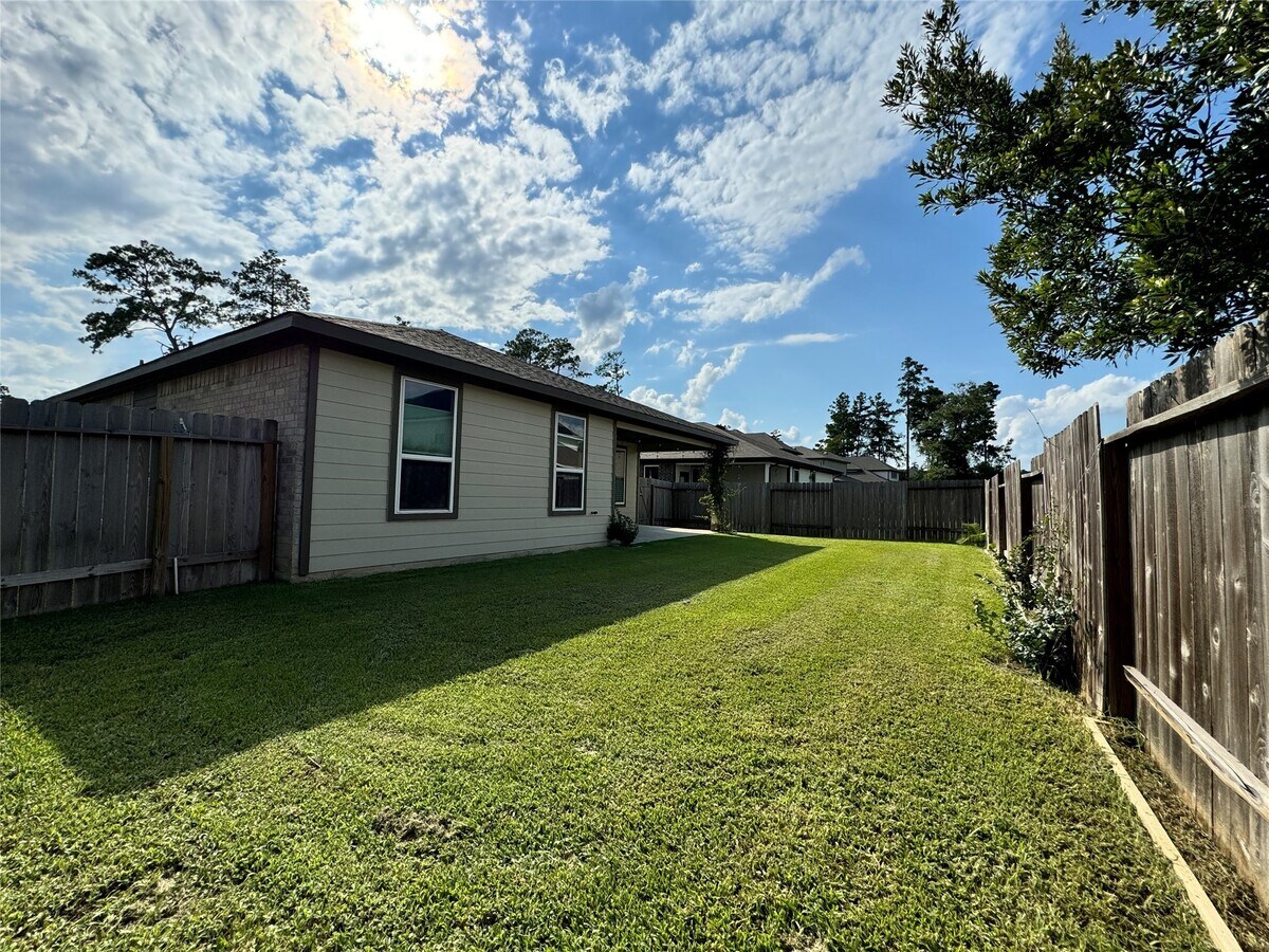 Photo - 14273 Lake Lodge Dr