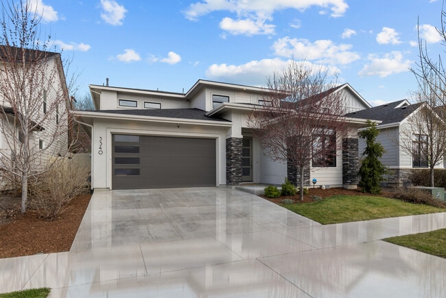 Photo - 3340 W Lassen Dr