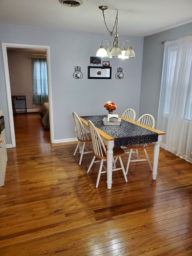 Photo - Immaculate 3BR home near parks and trails, eateries and quick highway access