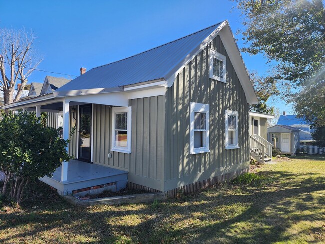 Photo - 1906 Edwin Kirkman Historic Home in Swansboro, NC