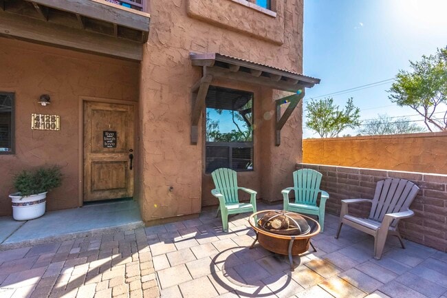 Photo - 4128 N Thurston Ln Townhome