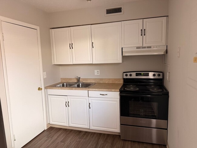 Photo - 2 Bedroom/1 Bath Garden Style Apartment available now! Unidad 2667