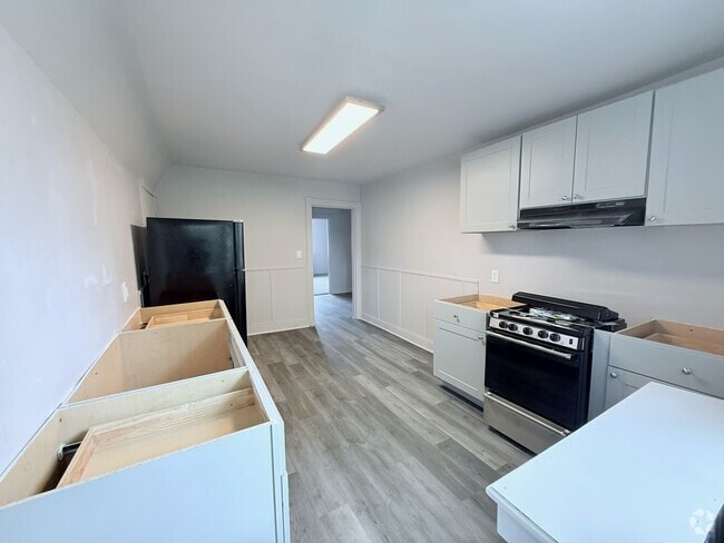 Building Photo - 20 W Stratford Ave Unit 3rd Rental