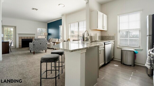 Photo - 19275 Stone Oak Pkwy Unidad 522