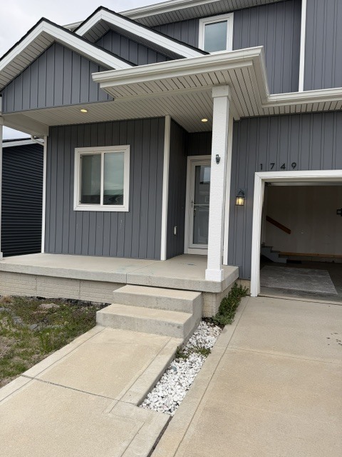 Photo - 1749 Ashwood Ave