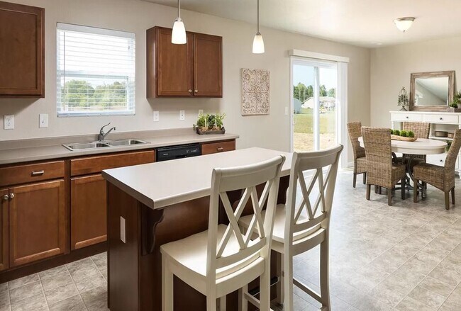 Photo - Large 4 bedroom 2000 sq ft home at a great value!