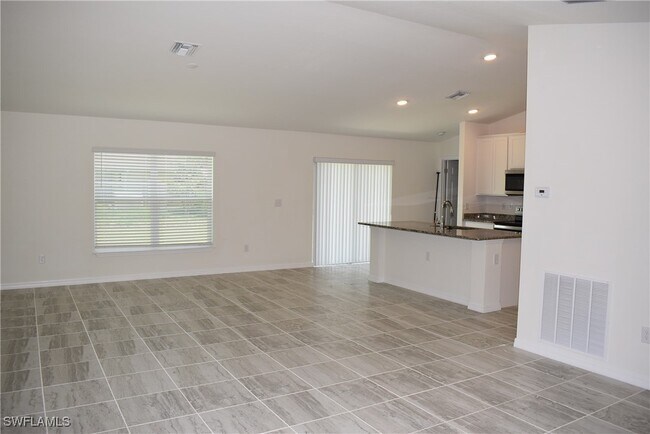 Photo - 1058 Marcus St