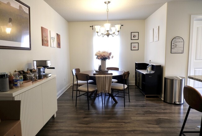 Photo - 6841 Nelson St House