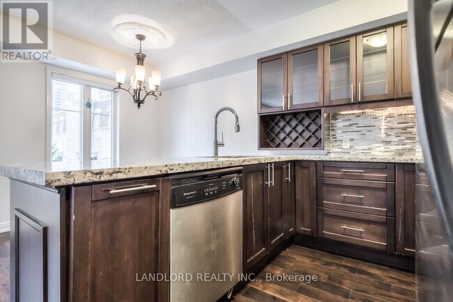 Photo - 21 Pirandello St