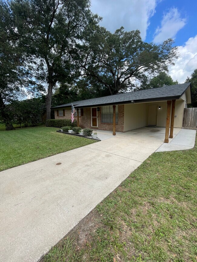 Photo - 371 W Holly Dr