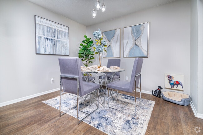 2BR, 2BA - 1036SF Dining Room