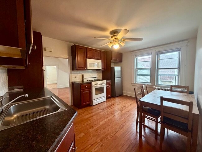 14 E 42nd St Unit 3