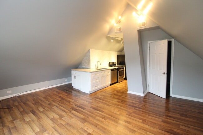 Photo - 3732 N Ashland Ave Unit 3