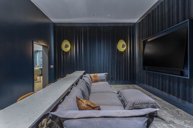 Photo - 40 Western Ave Unidad GO FL2-ID1380121P