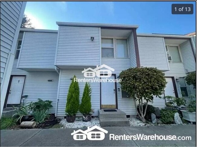 Building Photo - Available 3/1 Unit F103