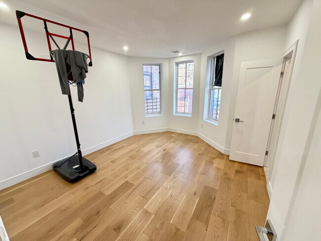 Photo - 59 Arlington Ave