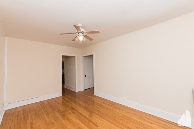 Photo - 957 W Cornelia Ave Unit #  02A
