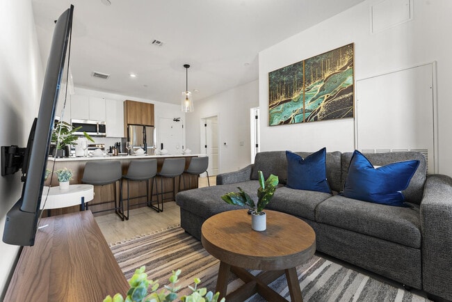 Photo - 600 Broadway Unidad ID1240289P