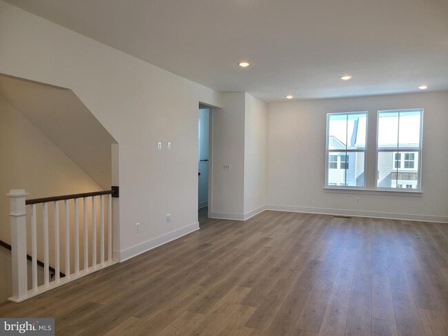 Photo - 5046 Bigleaf Rd